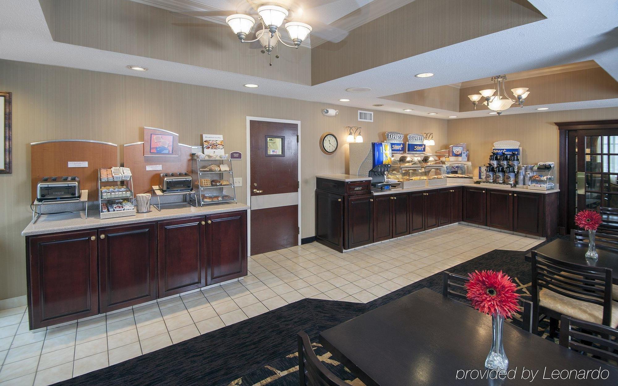 Holiday Inn Express Hotel & Suites Youngstown North-Warren/Niles By Ihg Restaurante foto