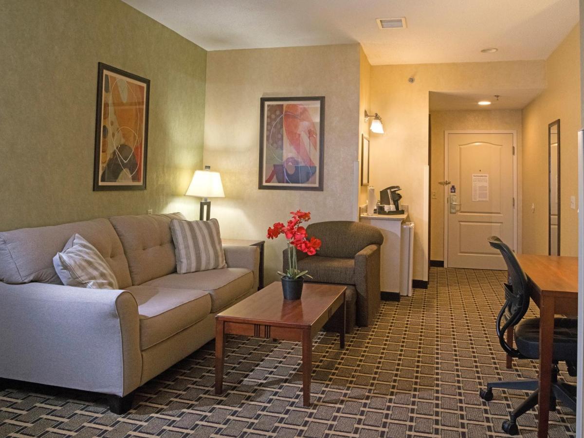 Holiday Inn Express Hotel & Suites Youngstown North-Warren/Niles By Ihg Exterior foto